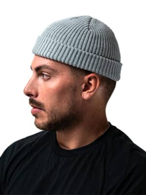 tuque beaniiez captain short